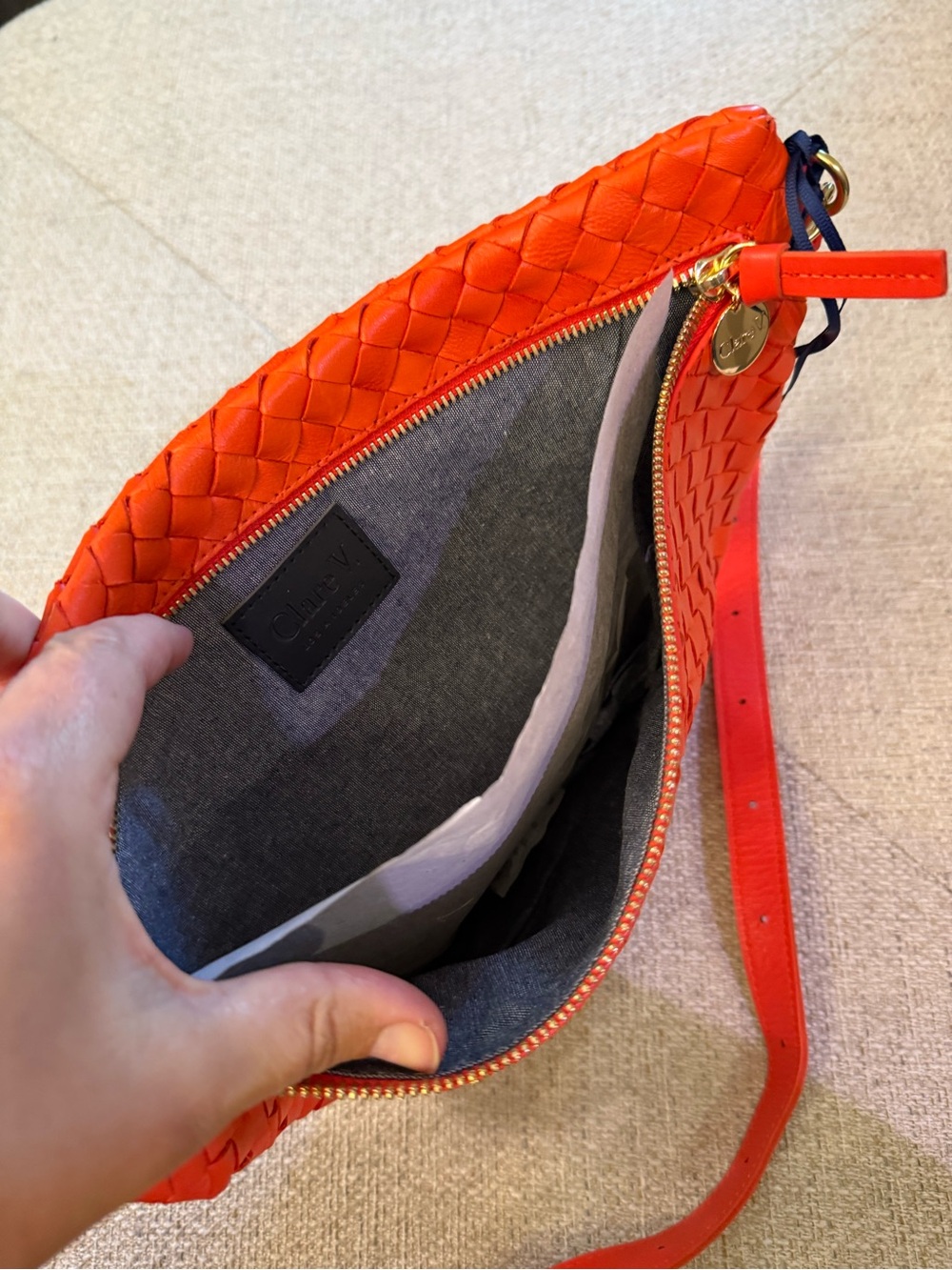 New Clare V Woven Grande Fanny Crossbody Bag - bright poppy - Picture 6 of 6